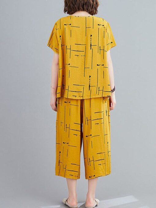 Capri Printed night suit for Ladies & Girls