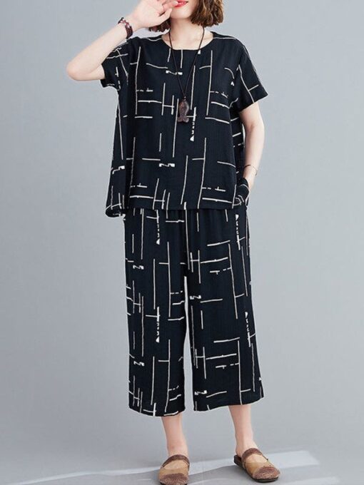 Capri Printed night suit for Ladies & Girls